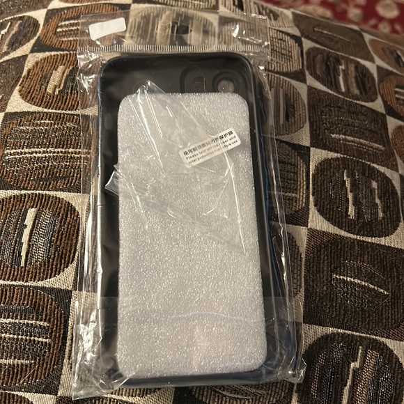 iPhone 14 plus case - Picture 2 of 3